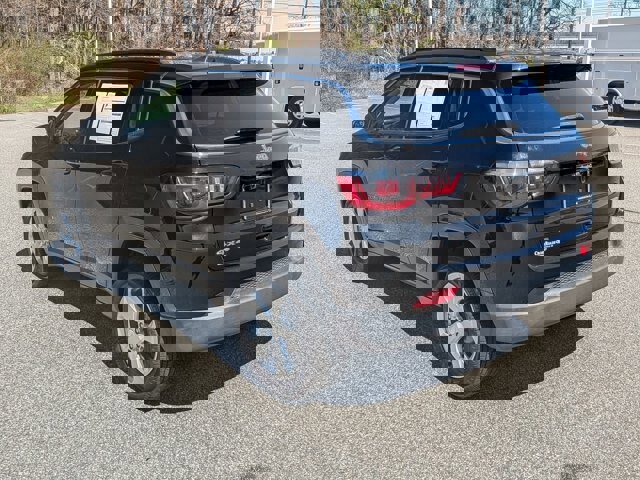 Used 2019 Jeep Compass Latitude w/ Cold Weather Group image 6