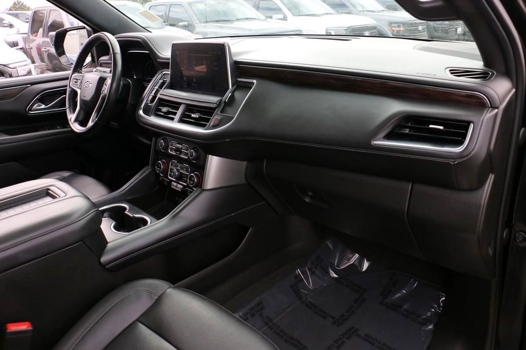 Used 2022 Chevrolet Suburban Z71 w/ Luxury Package image 36