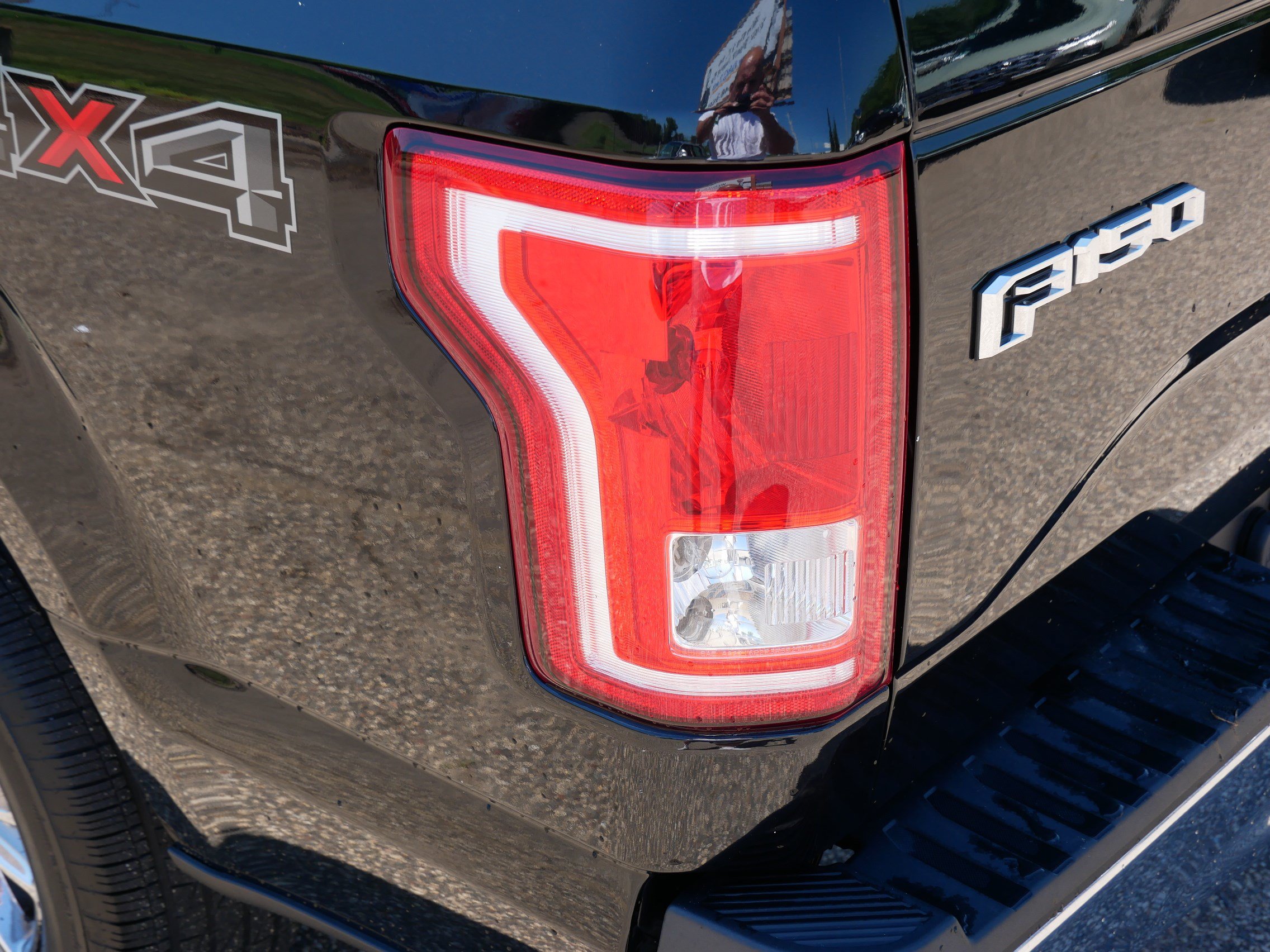 Certified 2022 Ford F150 4x4 SuperCrew image 16