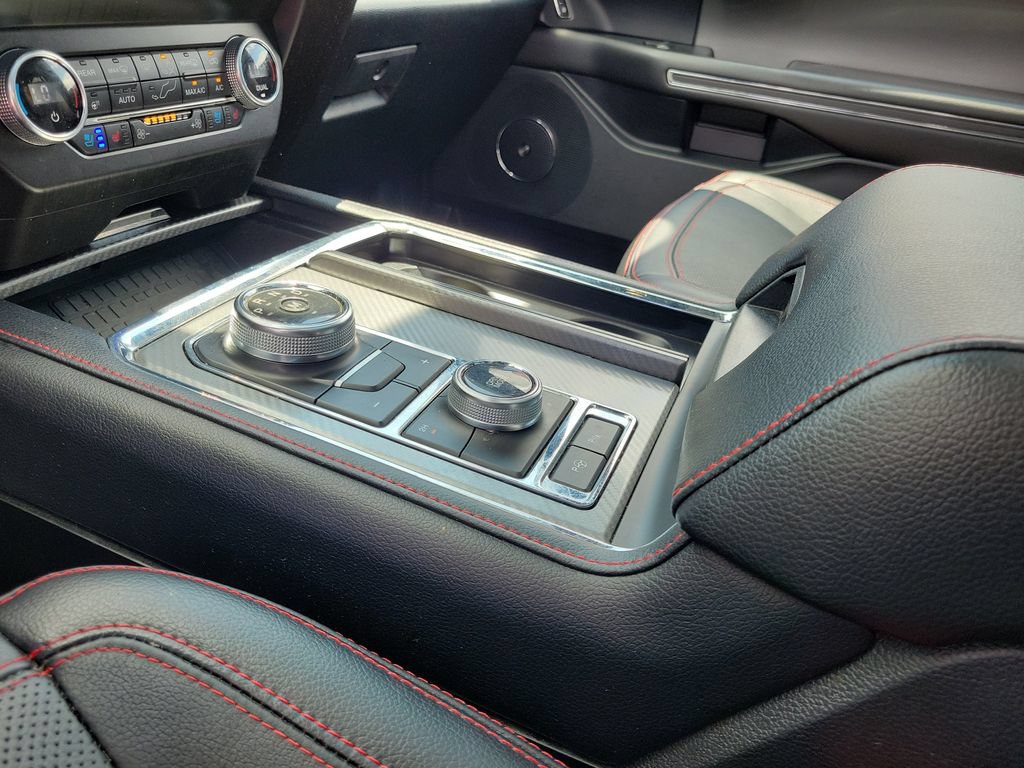 Certified 2019 Ford Expedition Limited w/ Equipment Group 303A AWD/4WD image 29