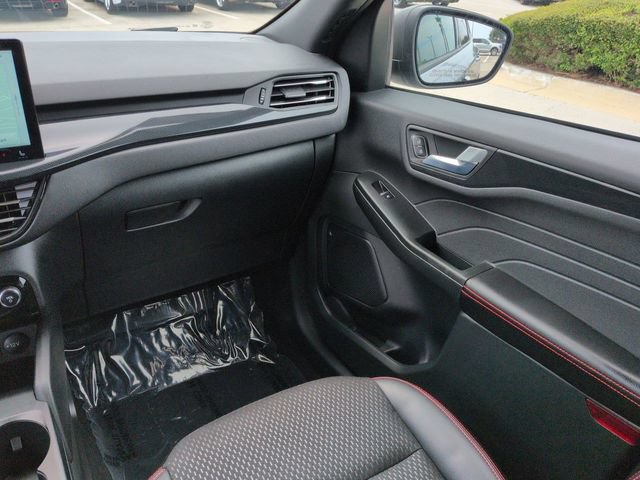 Certified 2024 Ford Escape ST-Line w/ Tech Pack #1 FWD image 17