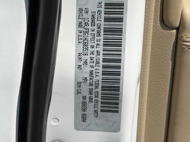 Used 2017 Jeep Grand Cherokee Limited AWD/4WD image 30