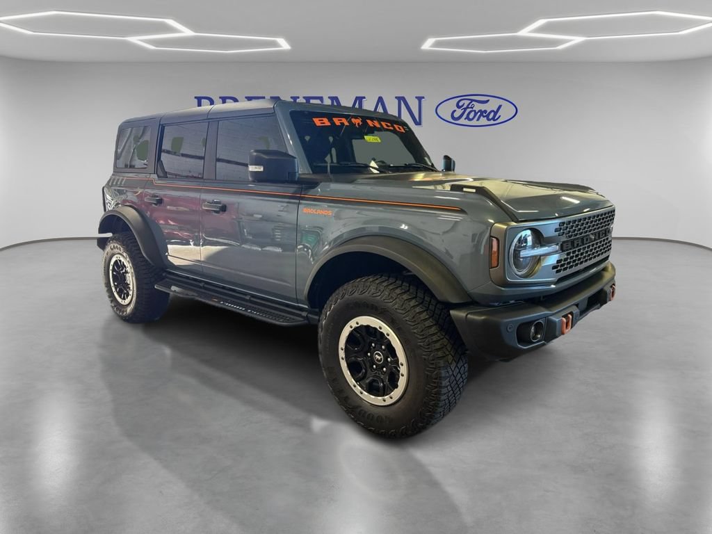 Certified 2023 Ford Bronco Badlands w/ Sasquatch Package AWD/4WD image 3