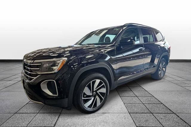 Used 2025 Volkswagen Atlas SE FWD image 1