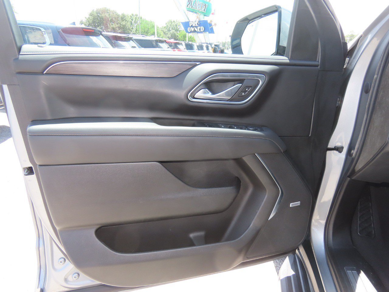 Used 2023 Chevrolet Tahoe LT w/ LT Signature Plus Package RWD image 24