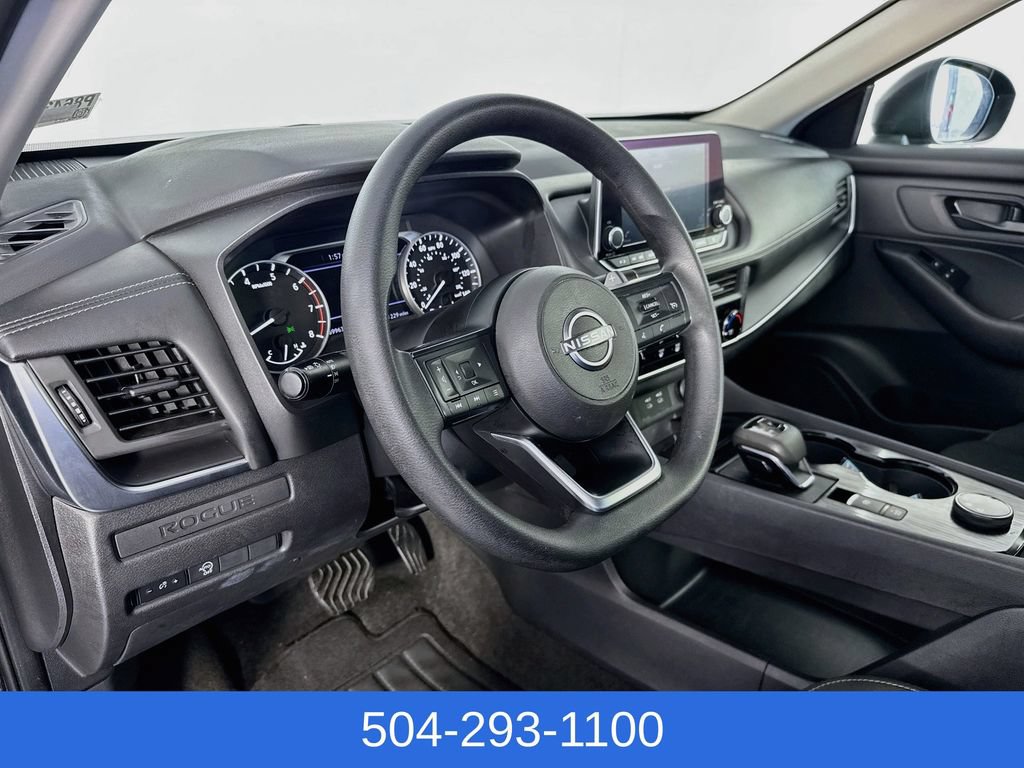 Used 2024 Nissan Rogue S AWD/4WD image 11