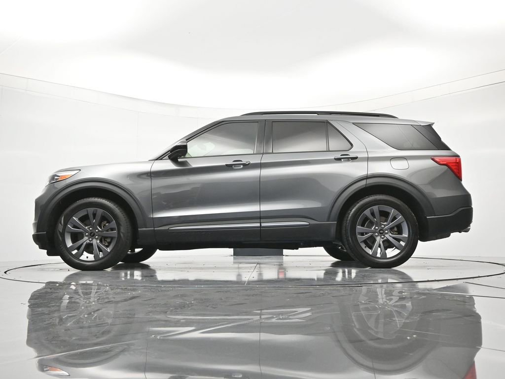 Certified 2023 Ford Explorer XLT w/ Equipment Group 202A RWD image 45