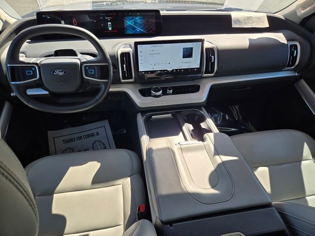 Certified 2025 Ford Expedition Active image 11
