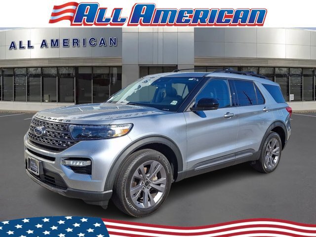Certified 2022 Ford Explorer XLT w/ Equipment Group 202A AWD/4WD image 1