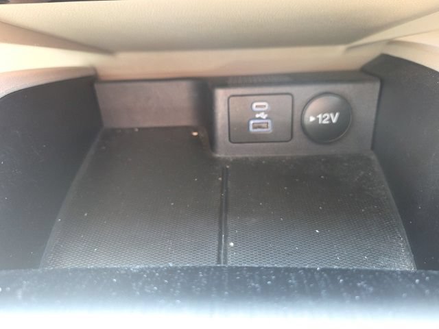 Certified 2020 Ford Escape SE FWD image 33