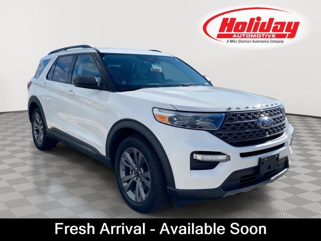 Certified 2021 Ford Explorer XLT w/ Equipment Group 202A AWD/4WD image 1