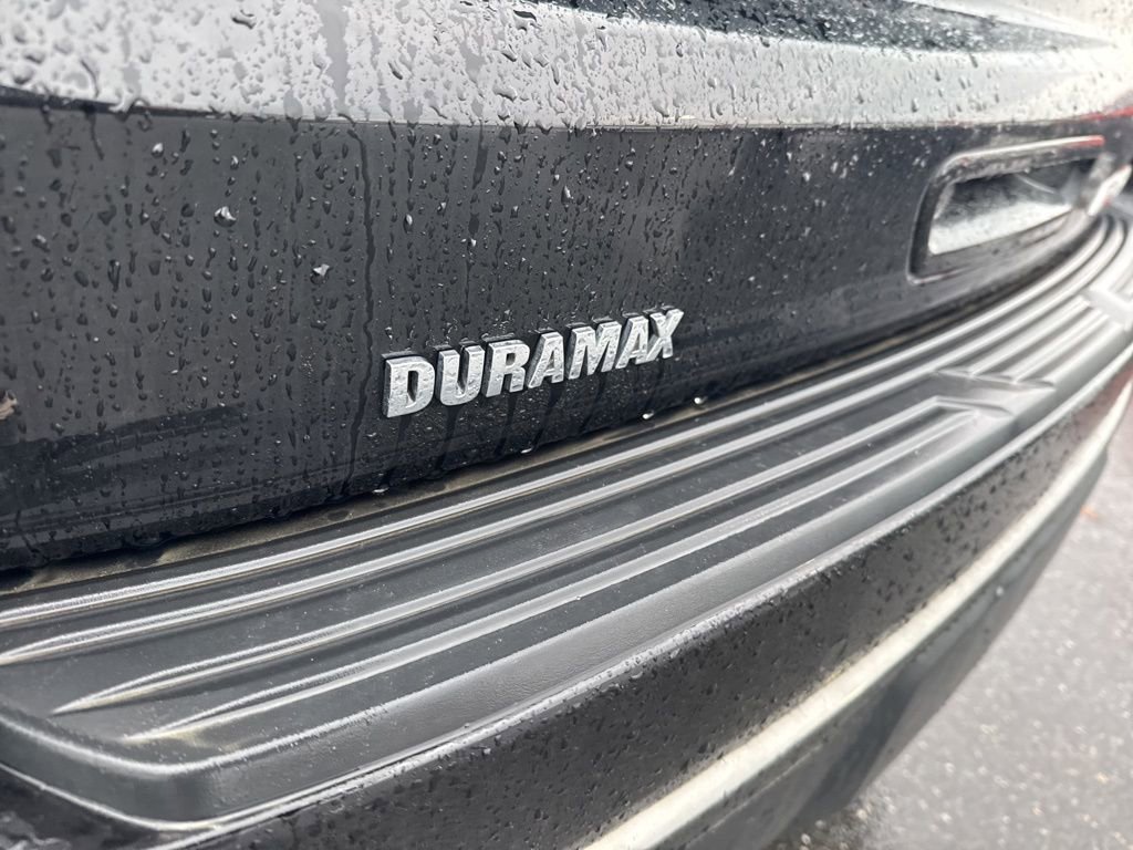 Used 2022 Chevrolet Suburban RST w/ Luxury Package image 8