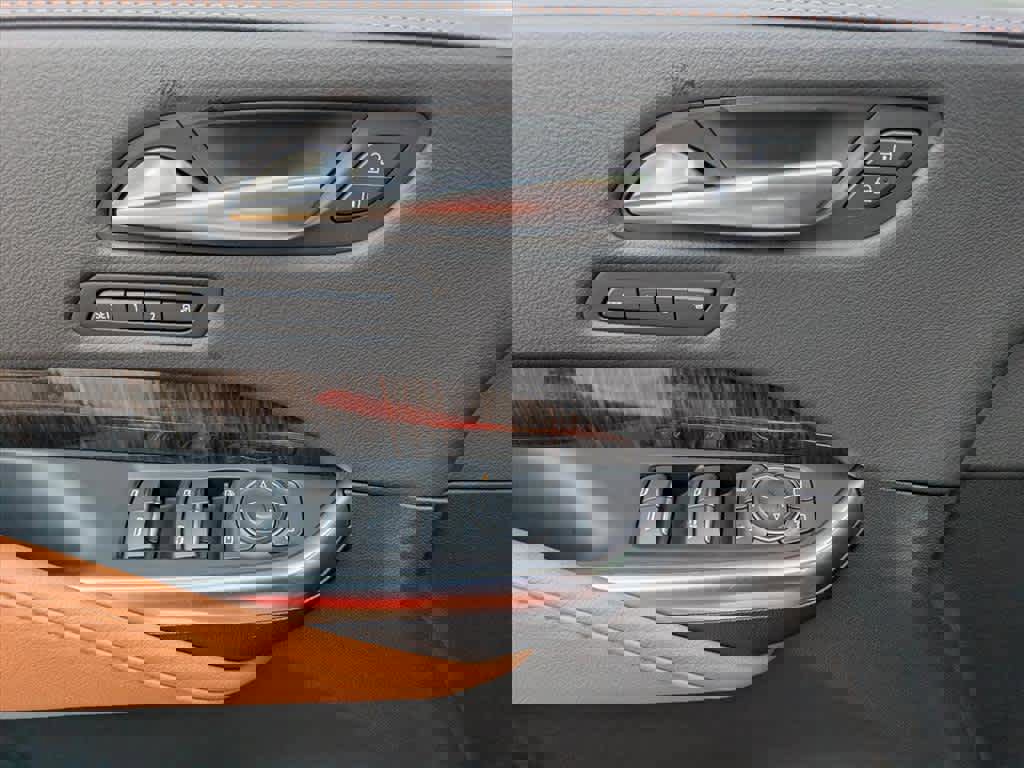 Used 2023 Cadillac XT4 Sport image 15