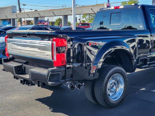 Certified 2025 Ford F450 Platinum w/ Platinum Plus Package image 5