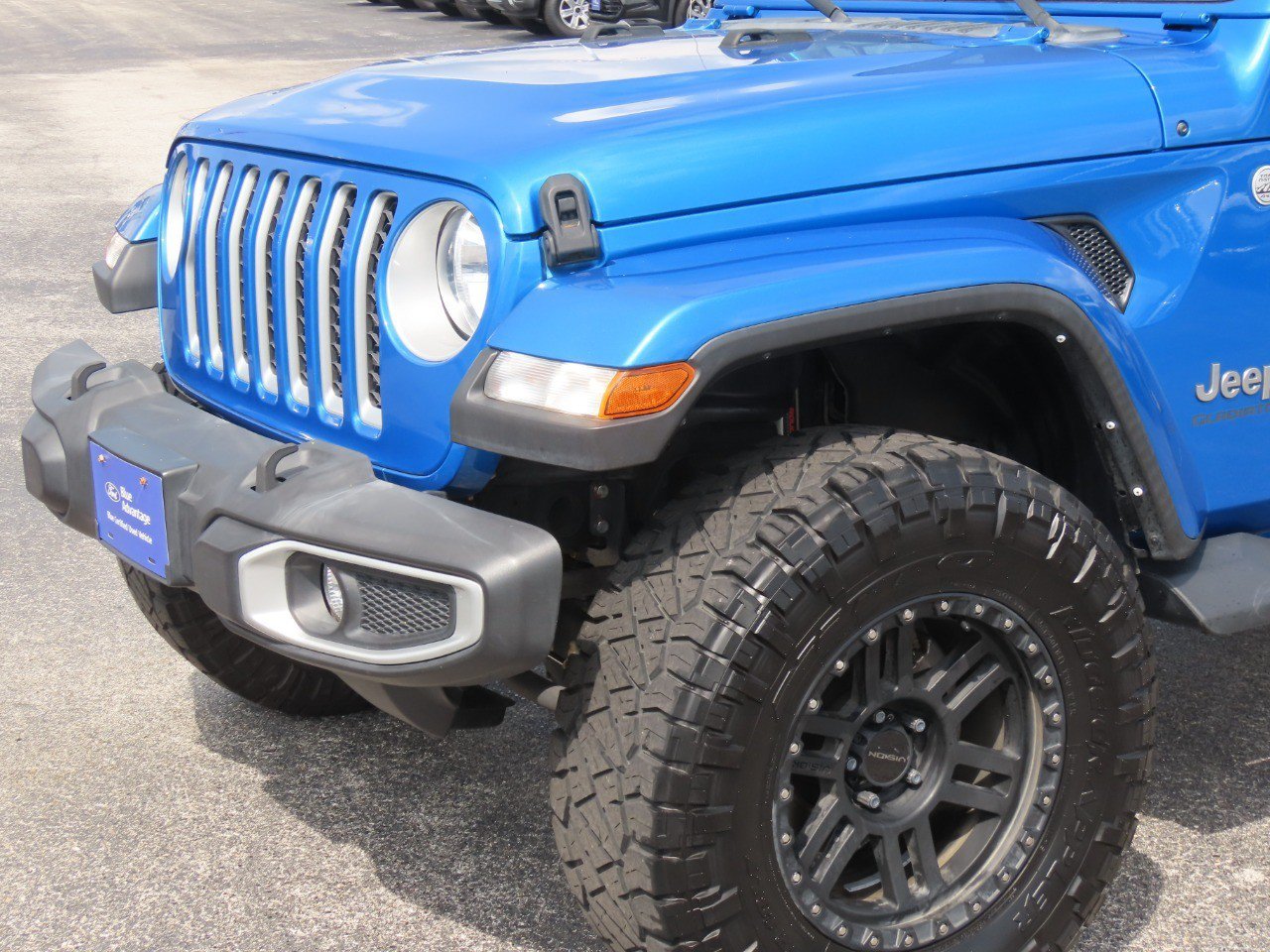 Used 2022 Jeep Gladiator Overland w/ Popular Equipment Package AWD/4WD image 3