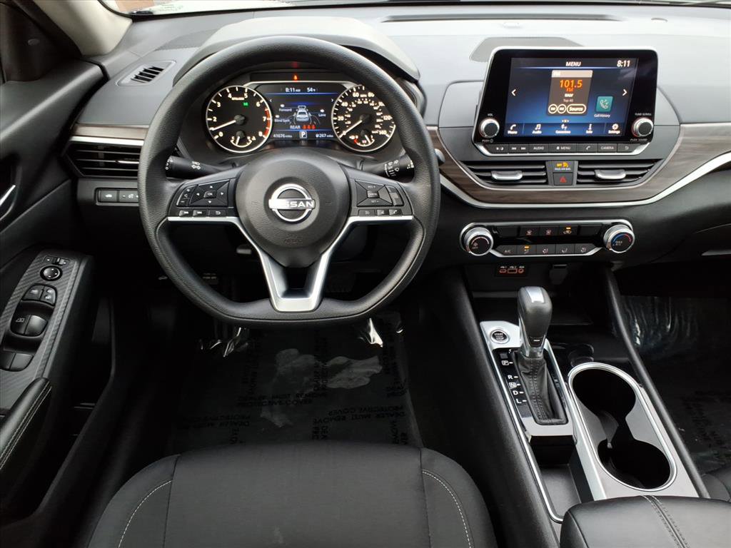 Used 2024 Nissan Altima 2.5 SV image 17