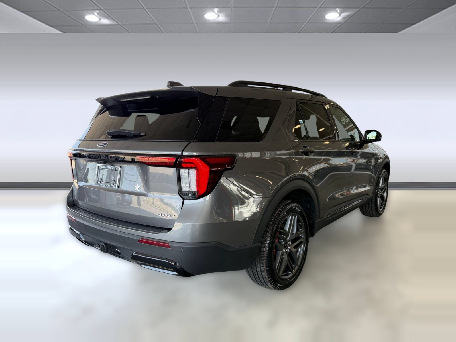 Certified 2025 Ford Explorer ST-Line w/ ST-Line Street Pack AWD/4WD image 9