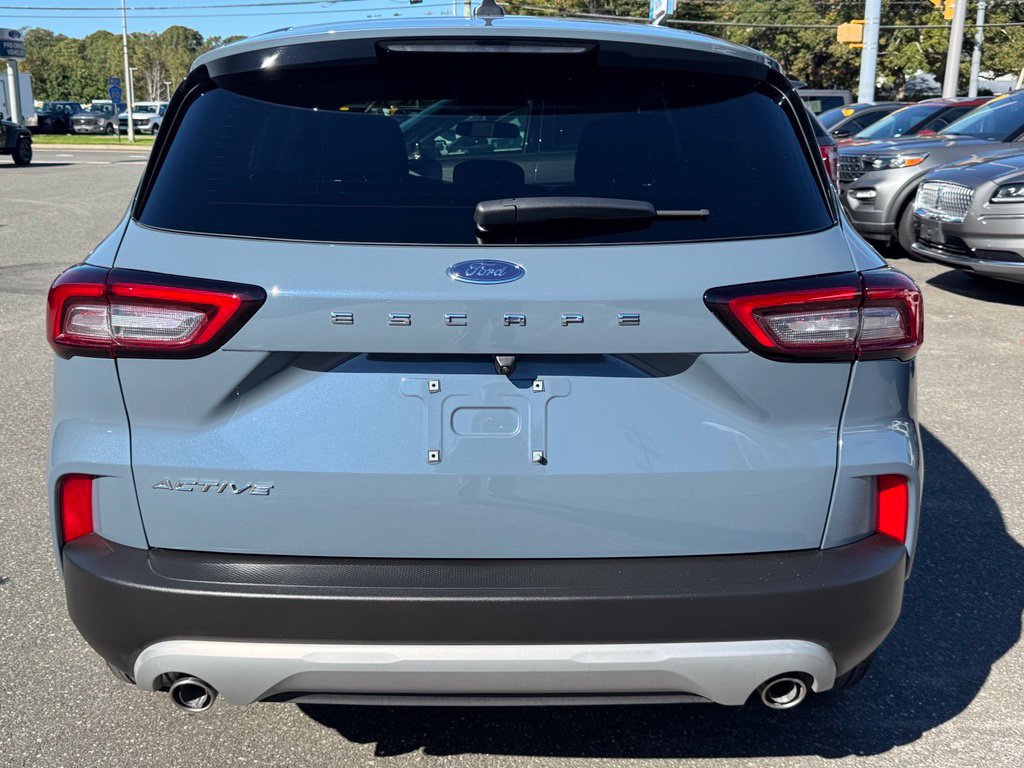 Certified 2025 Ford Escape Active FWD image 5