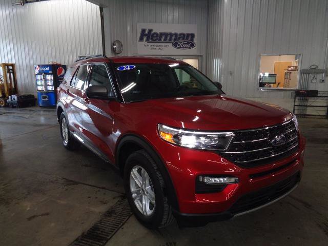 Certified 2022 Ford Explorer XLT w/ Equipment Group 202A image 7