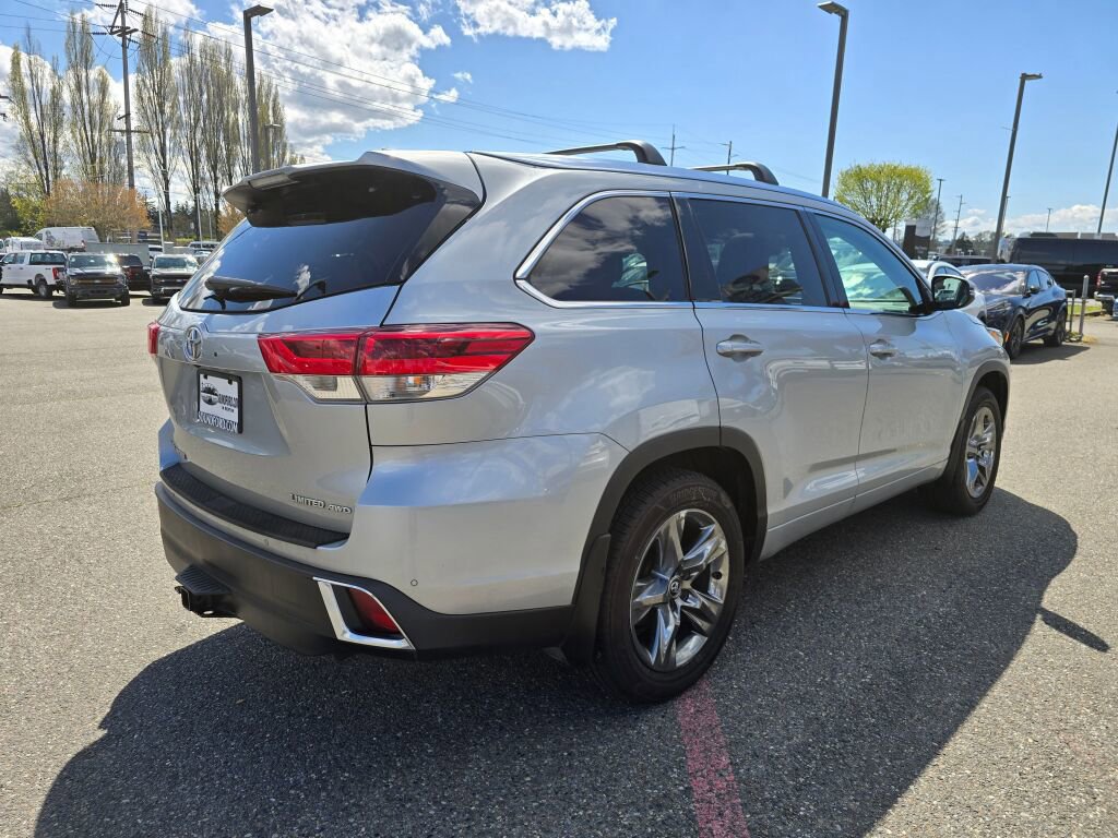 Used 2018 Toyota Highlander Limited Platinum AWD/4WD image 5