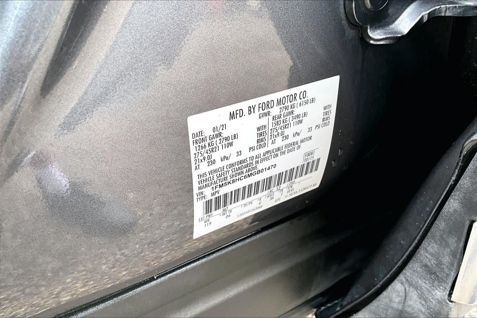 Certified 2021 Ford Explorer Platinum w/ Equipment Group 601A AWD/4WD image 34