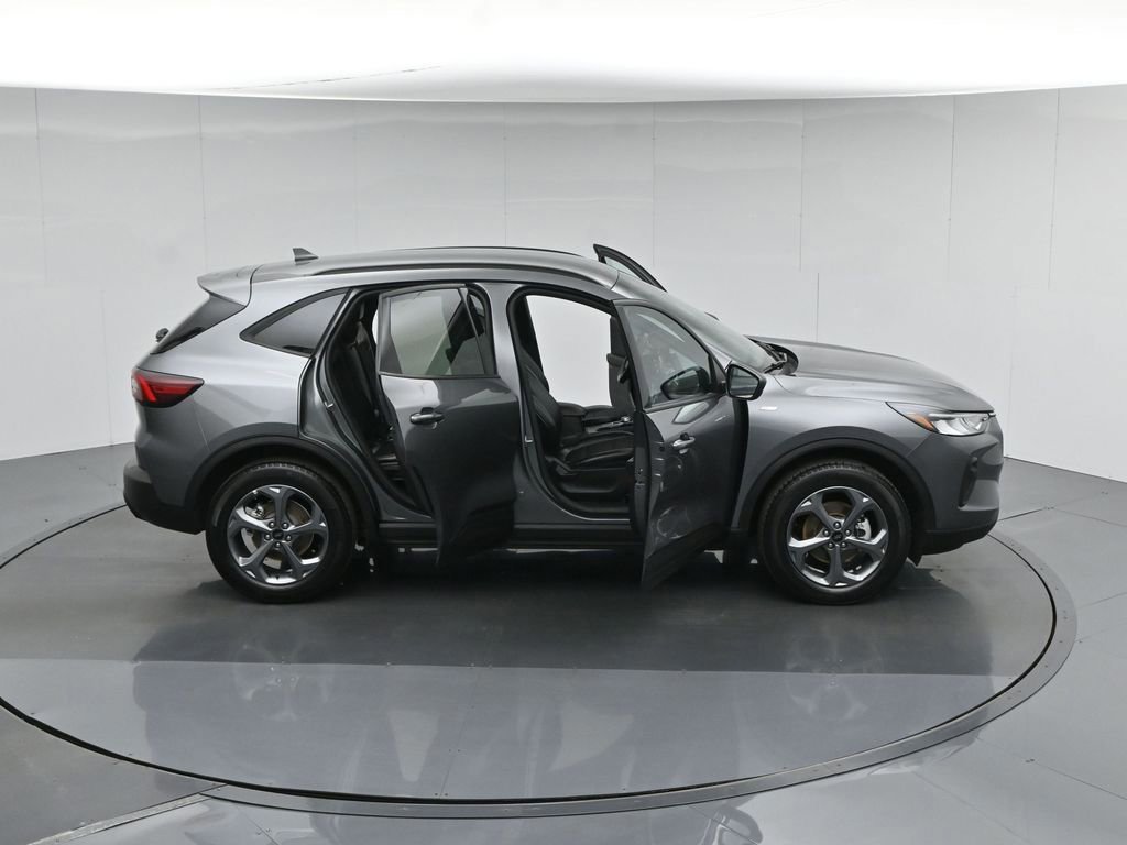 Certified 2025 Ford Escape ST-Line AWD/4WD image 43