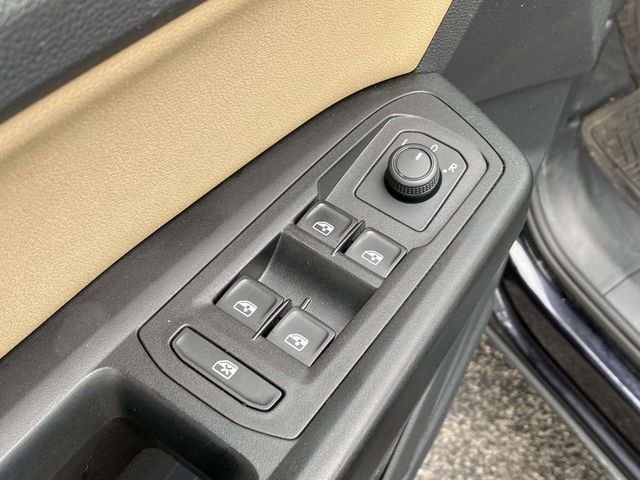 Used 2020 Volkswagen Atlas Cross Sport SE w/ Panoramic Sunroof Package image 22