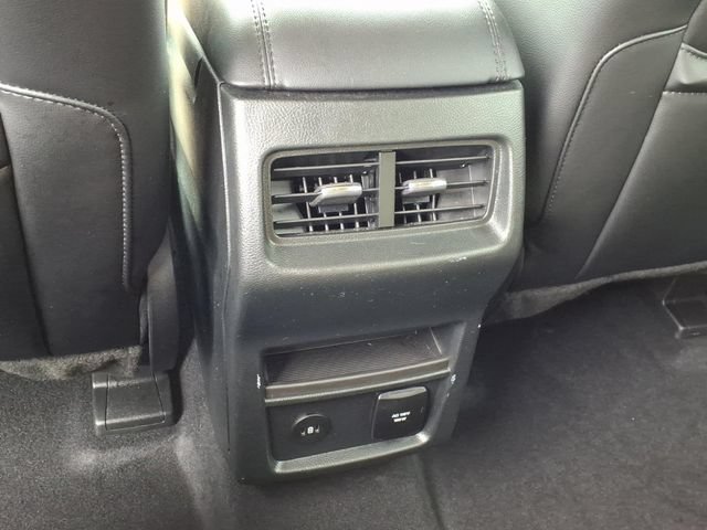 Certified 2024 Ford Edge SEL w/ Convenience Package AWD/4WD image 12