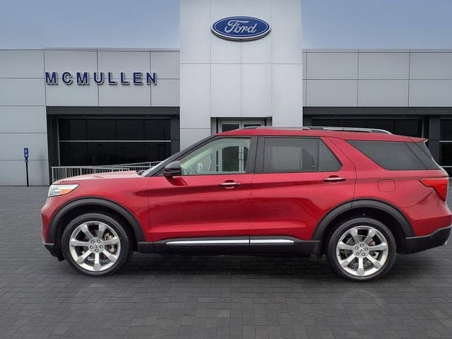 Certified 2020 Ford Explorer Platinum w/ Premium Technology Package AWD/4WD image 2