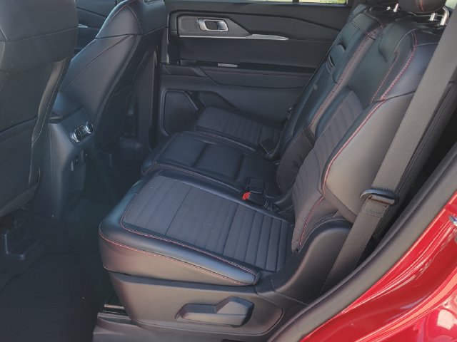 Certified 2025 Ford Explorer ST-Line w/ ST-Line Street Pack AWD/4WD image 8