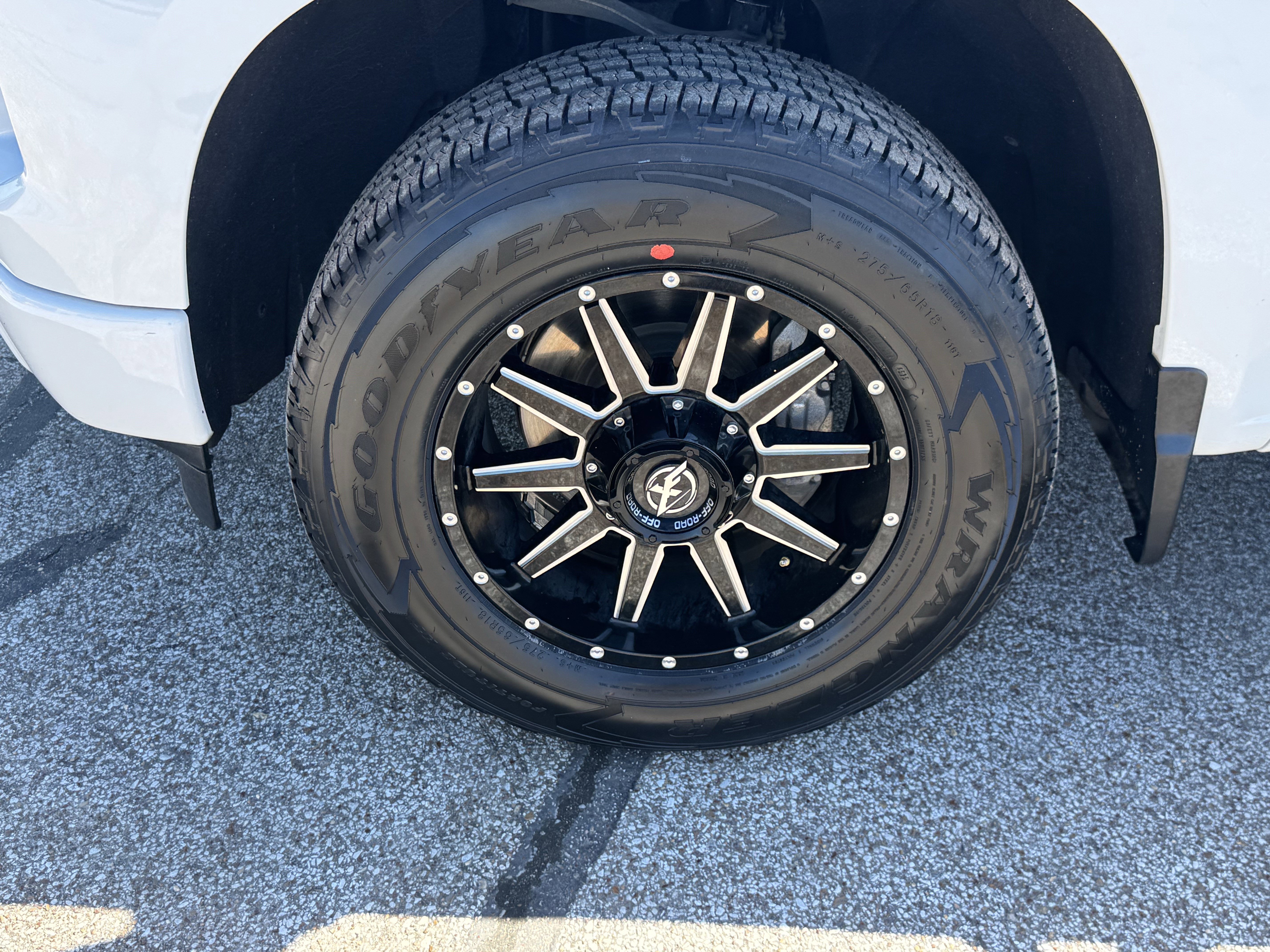 Used 2022 Chevrolet Silverado 1500 Custom image 9