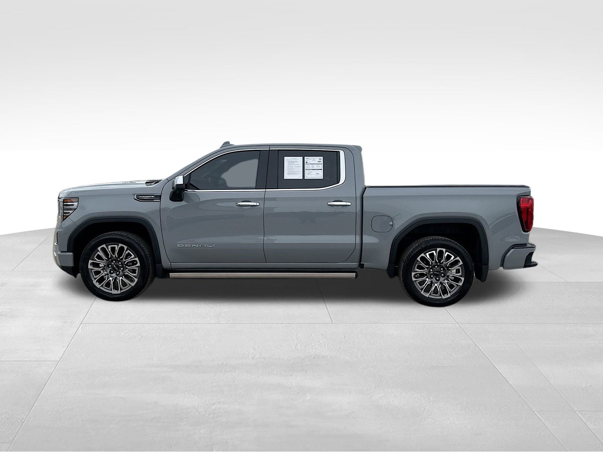 Used 2025 GMC Sierra 1500 Denali Ultimate image 11