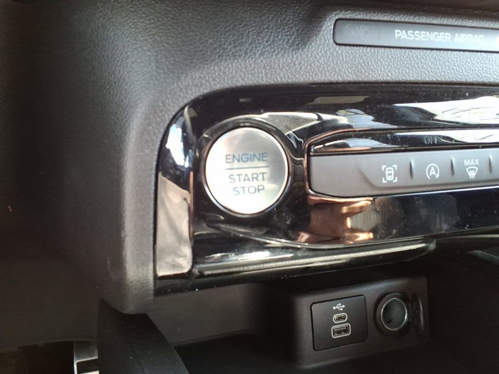 Certified 2024 Ford Escape ST-Line w/ Tech Pack #1 AWD/4WD image 26
