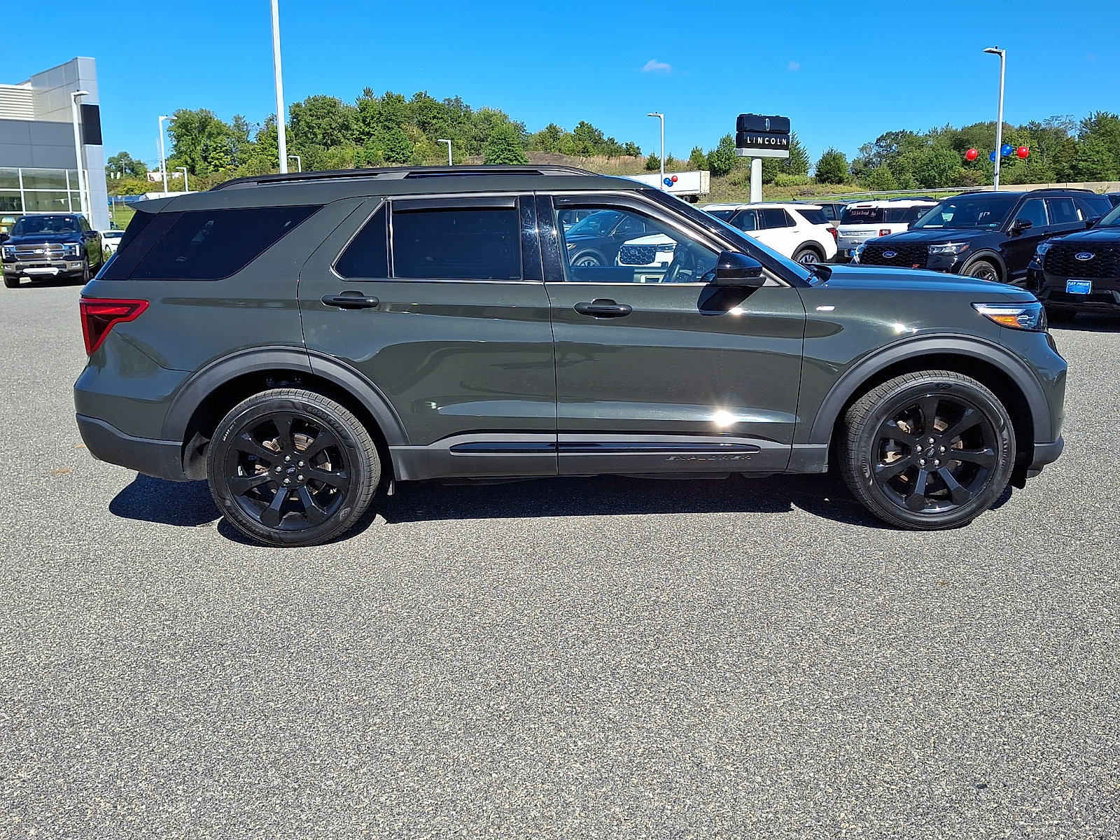 Certified 2023 Ford Explorer ST-Line w/ Class IV Trailer Tow Package AWD/4WD image 8