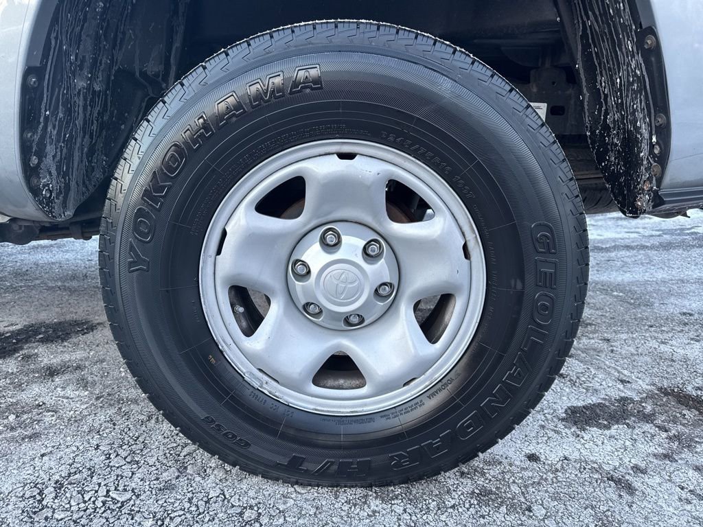 Used 2021 Toyota Tacoma SR image 9