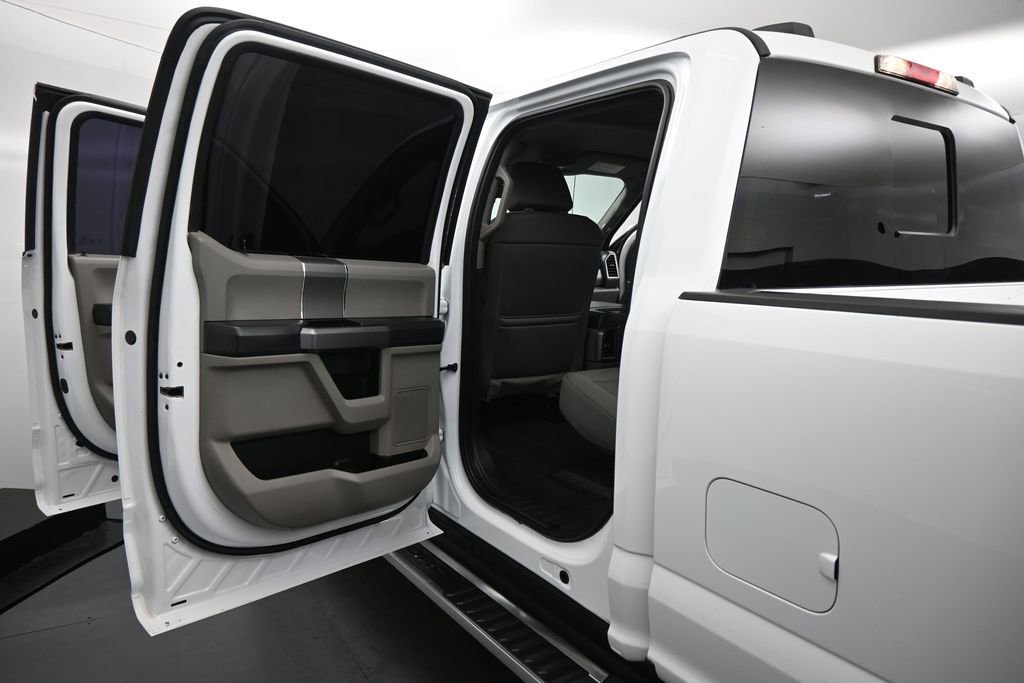 Certified 2022 Ford F250 XLT w/ XLT Premium Package AWD/4WD image 16