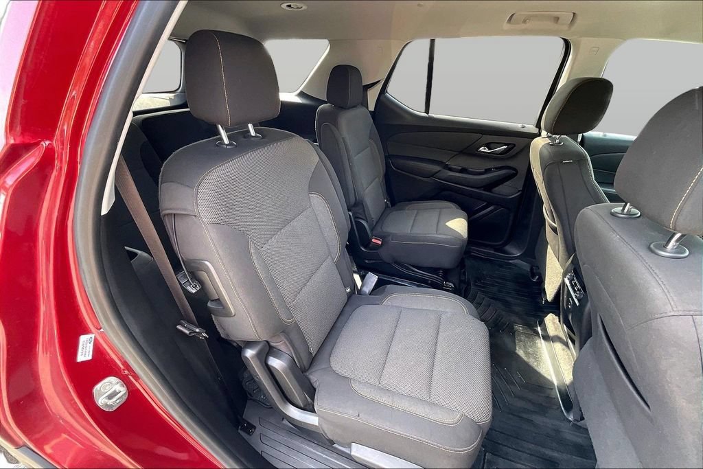Used 2020 Chevrolet Traverse LT FWD image 27