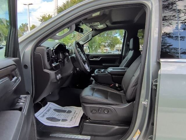 Used 2026 GMC Sierra 1500 SLT AWD/4WD image 16