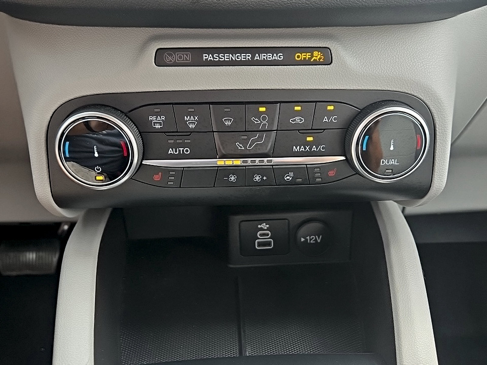 Certified 2024 Ford Escape Active AWD/4WD image 19