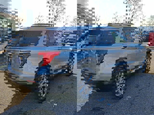 Certified 2024 Ford Explorer XLT w/ Equipment Group 202A image 8