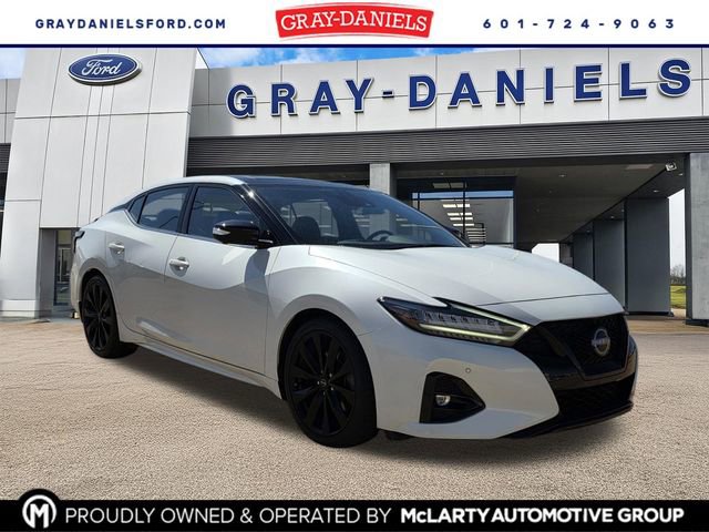 Used 2023 Nissan Maxima SR w/ Sport Mat Group image 1