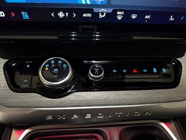 Certified 2025 Ford Expedition Platinum AWD/4WD image 30
