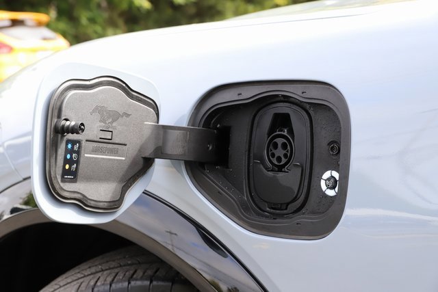 Certified 2024 Ford Mustang Mach-E Premium image 9