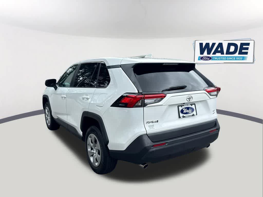 Used 2023 Toyota RAV4 LE AWD/4WD image 7