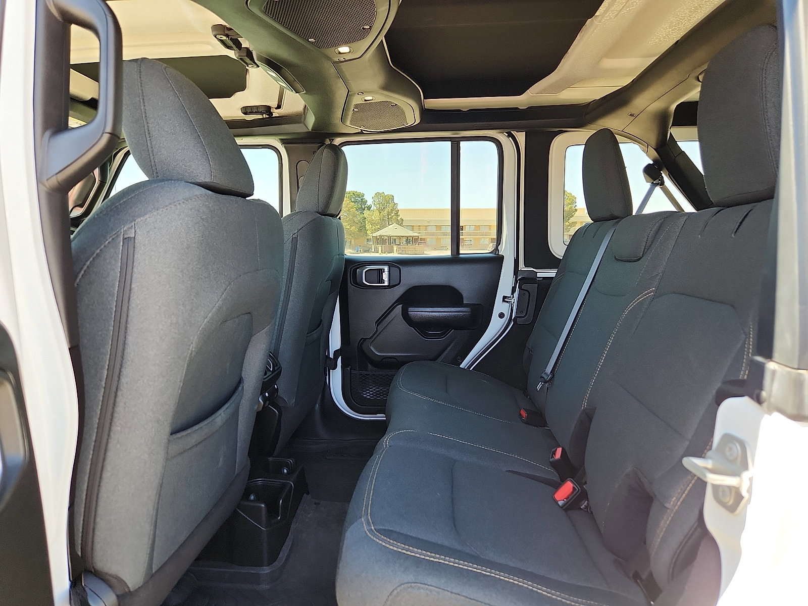 Used 2024 Jeep Wrangler Willys image 9