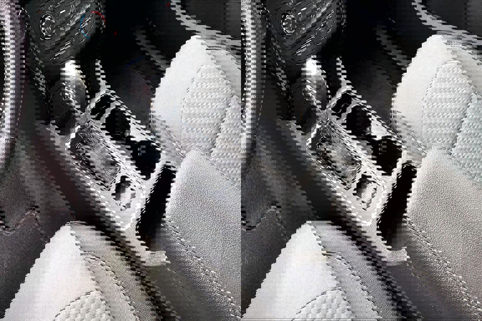 Certified 2019 Ford Escape SE image 18