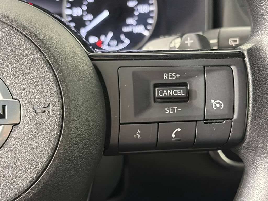 Used 2021 Nissan Rogue S AWD/4WD image 18