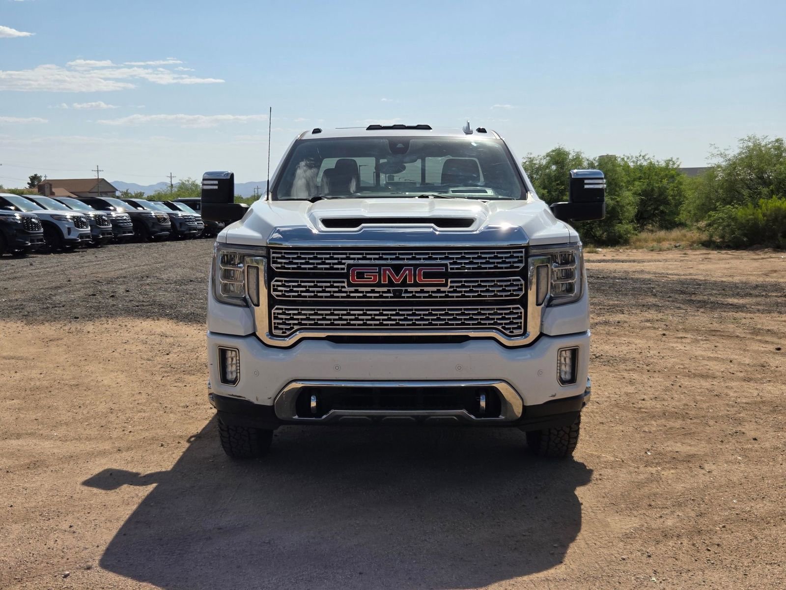 Used 2022 GMC Sierra 3500 Denali w/ Denali Ultimate Package AWD/4WD image 2