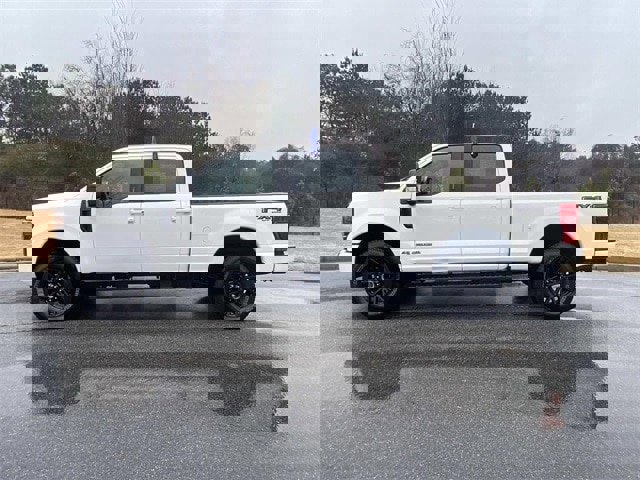 Certified 2022 Ford F350 Lariat w/ Black Appearance Package image 5