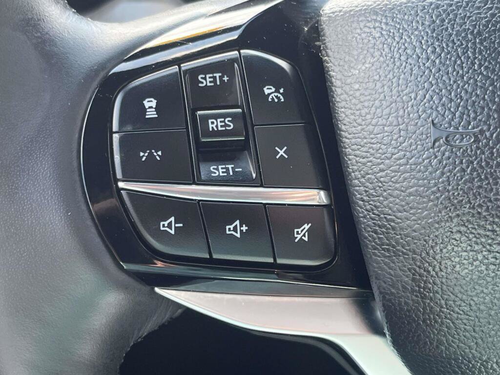 Certified 2025 Ford Explorer Platinum w/ LUX Leather Package AWD/4WD image 40